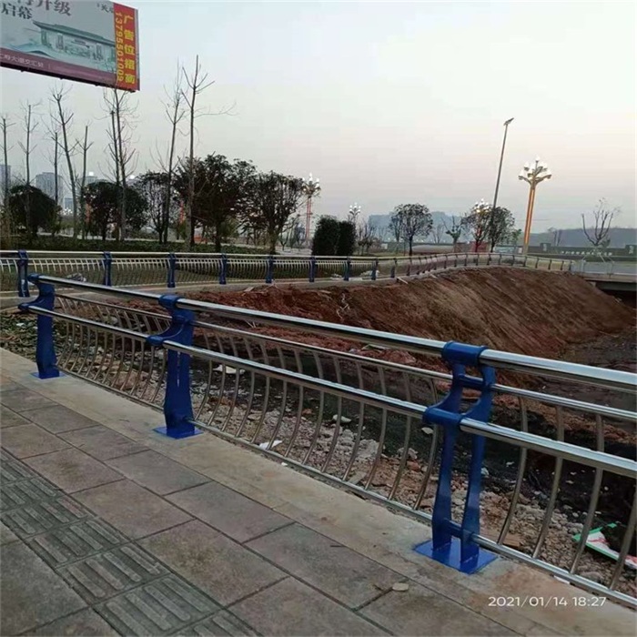 鋁合金護(hù)欄價格